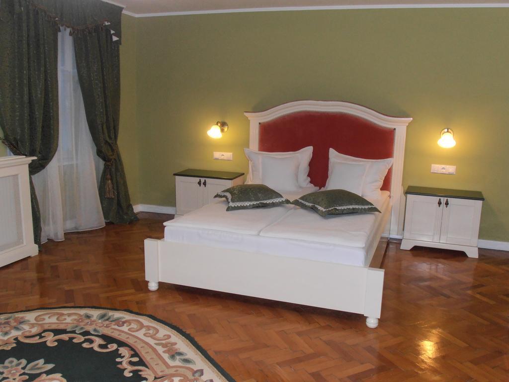 Zum Weissen Lamm Residence Sibiu Exteriör bild